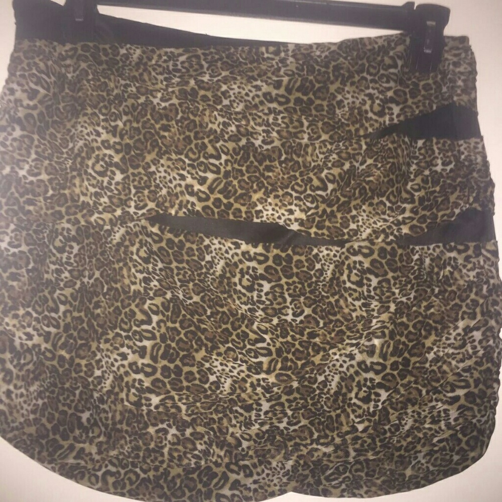 Mini Skirt - Picture 2 of 3
